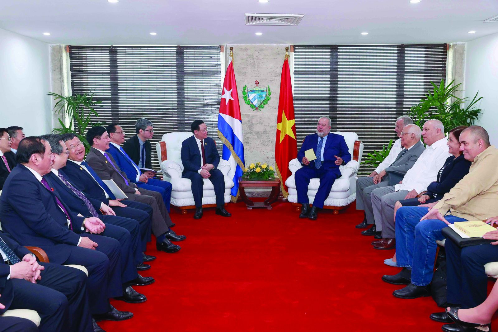 Chủ tịch Quốc hội Vương Đình Huệ hội kiến Thủ tướng Cuba Manuel Marrero Cruz trong chuyến thăm chính thức của Đoàn đại biểu cấp cao Quốc hội Việt Nam tại Cộng hòa Cuba từ ngày 18 - 23/4/2023.