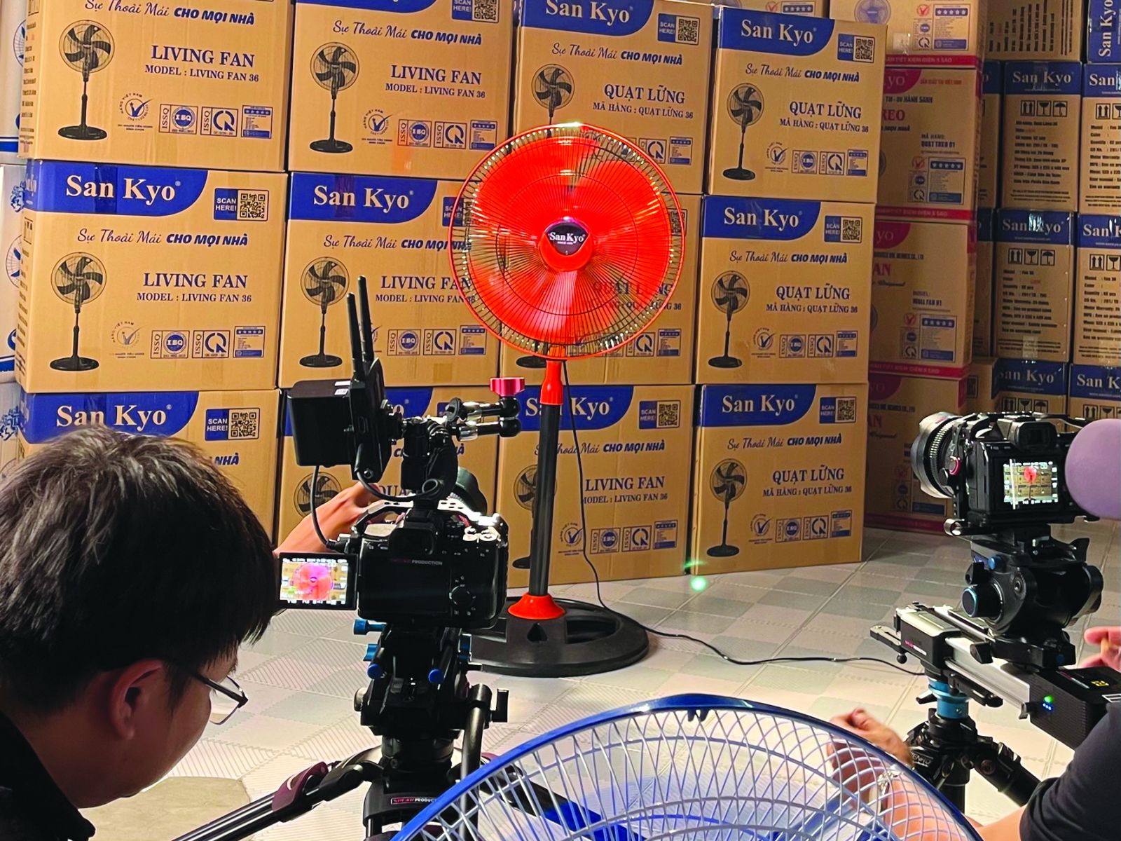  Livestream bán hàng - đưa quạt Việt lên sàn TMĐT quốc tế