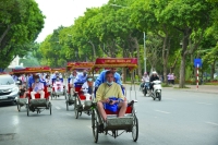 Tăng sức cạnh tranh cho du lịch Việt: “Nới” điều kiện visa