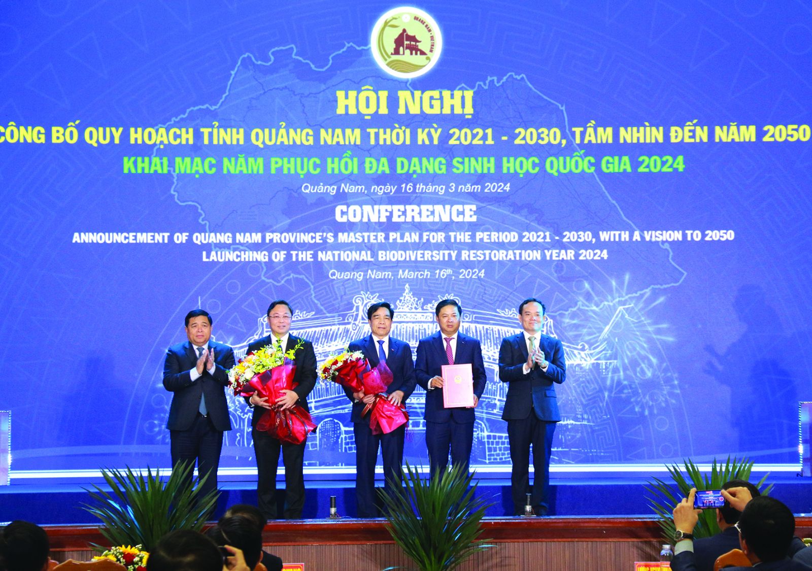  Phó Thủ tướng Chính phủ Trần Lưu Quang trao quyết định Quy hoạch tỉnh Quảng Nam thời kỳ 2021 - 2030, tầm nhìn 2050 vào ngày 16/3 vừa qua.