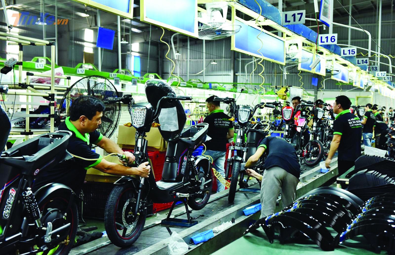  Các nhà sản xuất xe máy điện Việt Nam chủ yếu vẫn phải nhập khẩu linh kiện về lắp ráp.