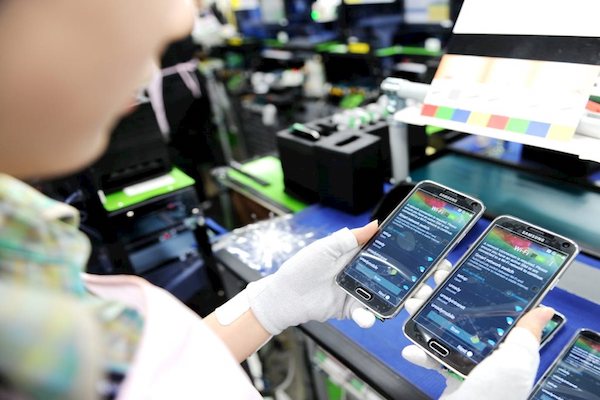 [COVID-19] Samsung chuyển sản xuất smartphone cao cấp sang Việt Nam
