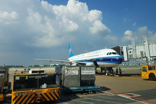 Các hãng hàng không Việt Nam vận chuyển ước đạt 32,6 triệu khách, giảm 40,7% so với năm 2019, chỉ bằng 54% sản lượng vận chuyển đã dự báo.