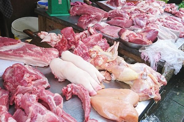 Giá mặt hàng thịt lợn thời gian qua vẫn ở mức cao.