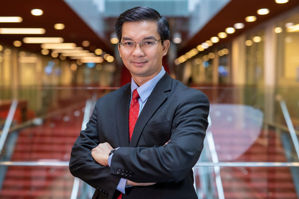 Tiến sĩ Nguyễn Quang Trung, Chủ nhiệm nhóm bộ môn Quản trị tại Khoa Kinh doanh và Quản trị, Đại học RMIT