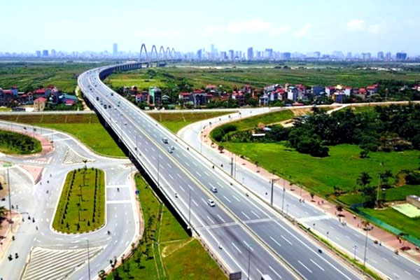 Nhờ tập trung nguồn lực đầu tư hợp lý, Hà Nội đã có thêm nhiều tuyến đường giao thông hiện đại.
