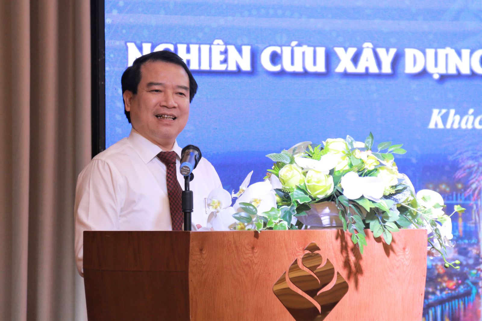 Ông Hà Văn Siêu - Phó Tổng Cục trưởng Tổng Cục Du lịch Việt Nam cho rằng việc triển khai các dịch vụ phục vụ kinh tế đêm như thế nào cho hợp lý chính là vấn đề cần bàn.