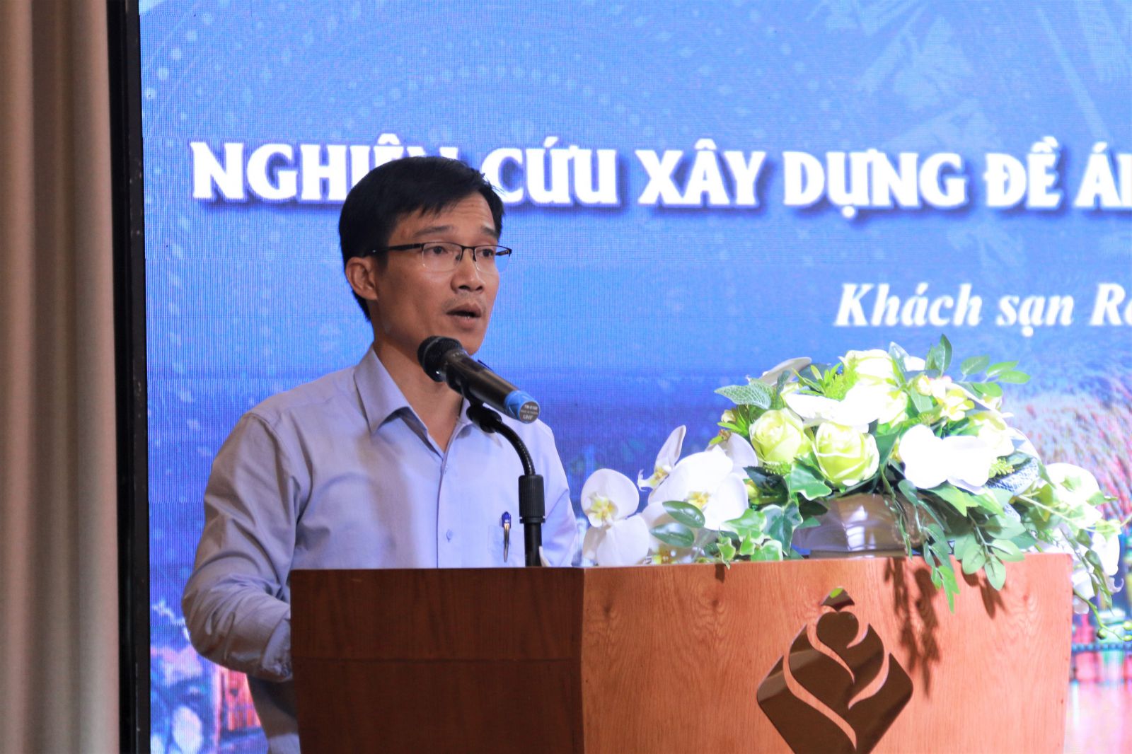 Ông Tán Văn Vương – Phó Giám đốc Sở du lịch Đà Nẵng để phát triển kinh tế đêm lâu dài, cần có quy hoạch phát triển không gian riêng biệt, cơ sở hạ tầng công cộng. 