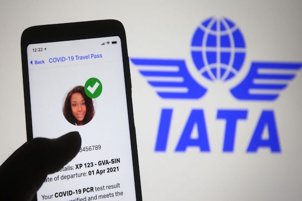 Ảnh 1: Gần 60 hãng hàng không trên thế giới đang thử nghiệm Hộ chiếu sức khỏe điện tử IATA
