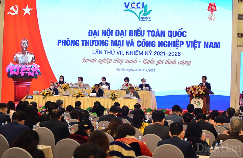 Nghị quyết Đại hội đại biểu toàn quốc lần thứ VII Liên đoàn Thương mại và Công nghiệp Việt Nam
