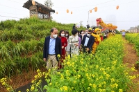 Hơn 7 vạn lượt du khách check-in đường hoa Home Hanoi Xuân 2022