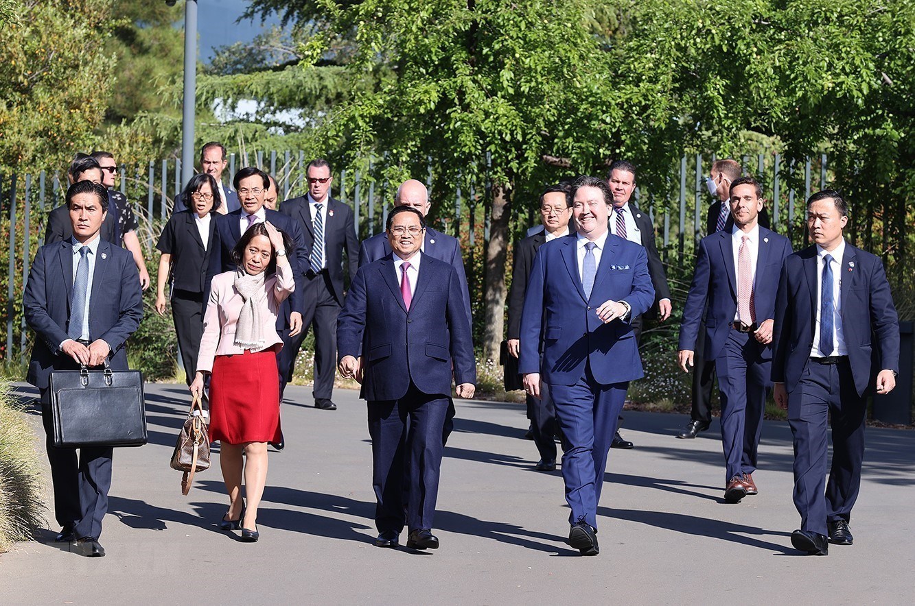 Thủ tướng Phạm Minh Chính đã có cuộc gặp thân mật với CEO Tim Cook và giữa tháng 5.