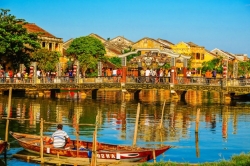 Du lịch Việt 2023: Thuận lợi và khó khăn đan xen