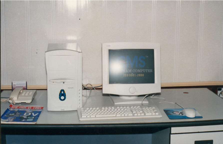 Chiếc máy tính do CMS sản xuất chạy hệ điều hành Việt Nam đầu tiên (Linux) do CMC phát triển