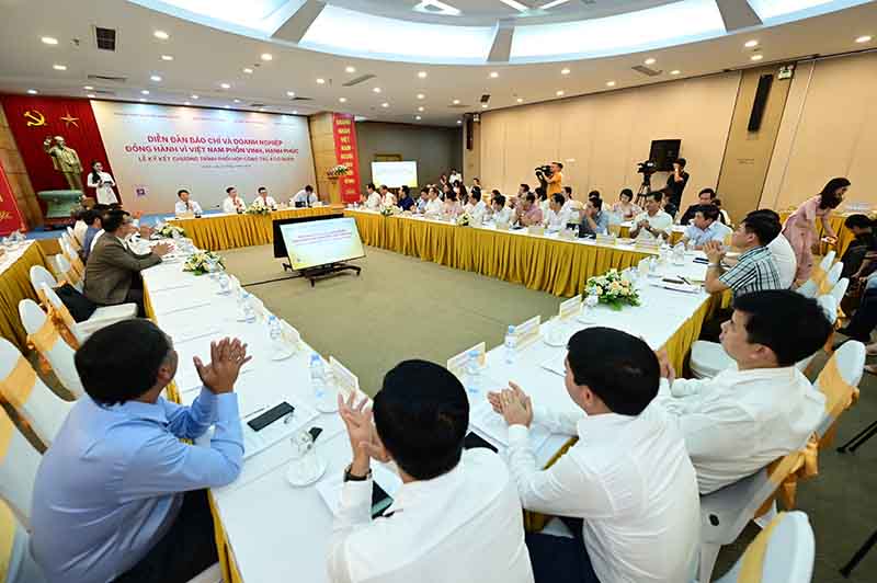 Diễn đàn thường niên “Báo chí và doanh nghiệp đồng hành vì Việt Nam phồn vinh, hạnh phúc” đang diễn ra vào chiều 25/07.