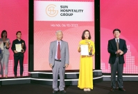 Sun Hospitality Group lần đầu tiên đạt cúp giải thưởng Thương hiệu mạnh - Phát triển bền vững 2023