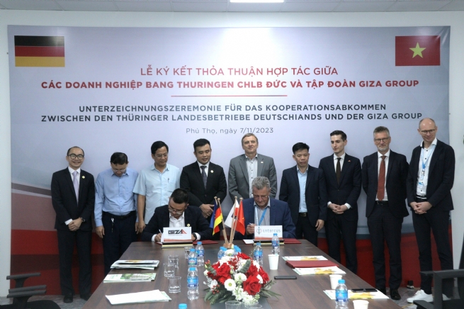 Đại diện Doanh nghiệp bang Thuringen CHLB Đức và Tập đoàn Giza Group ký thoả thuận hợp tác
