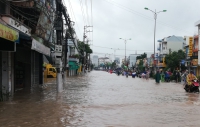 Mưa lớn, nhiều tuyến đường tại TP. Nha Trang ngập sâu trong nước