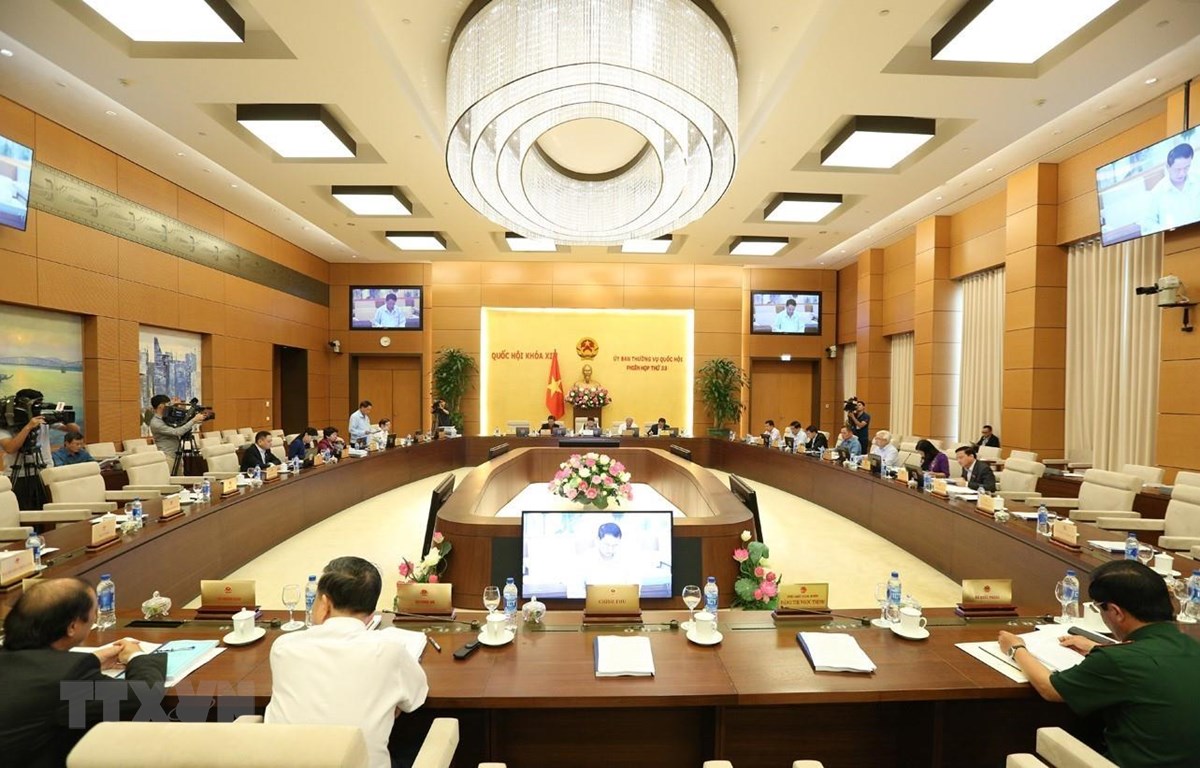 Phiên họp thứ 33 của Ủy ban Thường vụ Quốc hội. (Ảnh: Dương Giang/TTXVN)