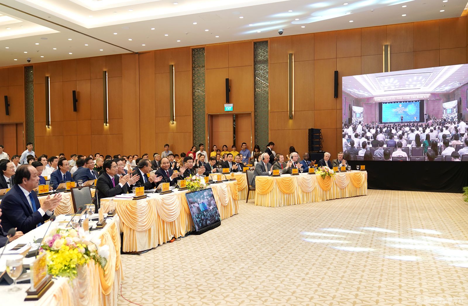 Các đại biểu dự sự kiện khai trương Hệ thống e-Cabinet. Ảnh VGP/Quang Hiếu