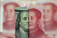 [QUỐC TẾ TUẦN QUA] Trung Quốc tìm cách thay thế USD, “Bom nợ” hộ gia đình Mỹ