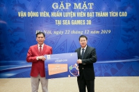 VinaPhone trao quà tặng cho các vận động viên giành huy chương tại SEA Games 30