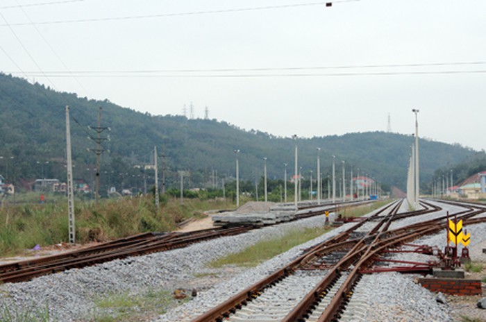 Đường sắt Yên Viên - Cái Lân đã đắp chiếu qua cả chục năm vẫn không thể triển khai tiếp