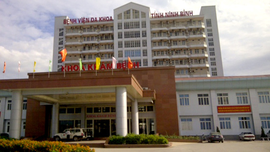 BV Đa khoa tỉnh Ninh Bình, nơi điều trị cho bệnh nhân T. và hiện T. đã có kết quả xét nghiệm âm tính lần 1