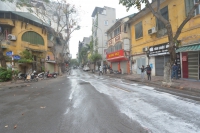 PGS.TS Nguyễn Duy Thịnh: Chạy giữa phố phun khử khuẩn ầm ầm như phong trào là không cần thiết, gây lãng phí nguồn lực