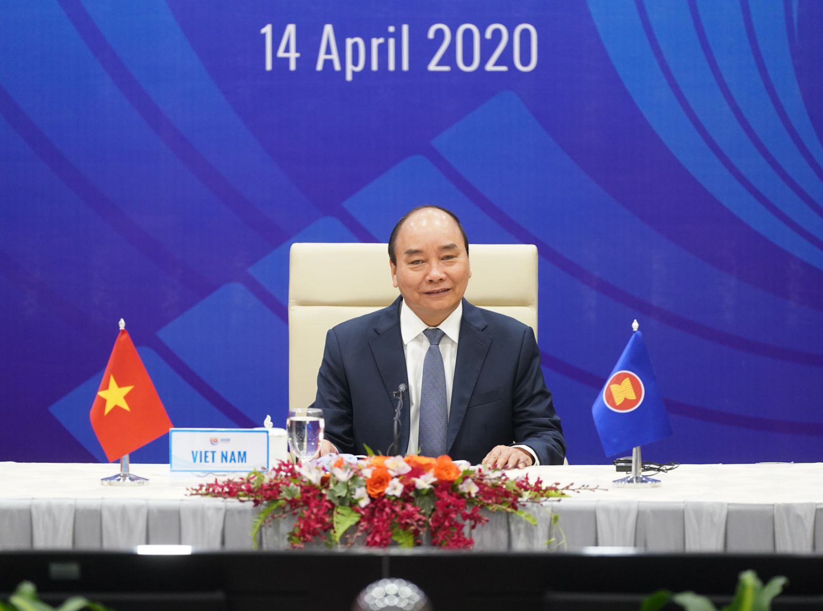 Thủ tướng Nguyễn Xuân Phúc chủ trì Hội nghị Cấp cao đặc biệt ASEAN. Ảnh: VGP/Quang Hiếu
