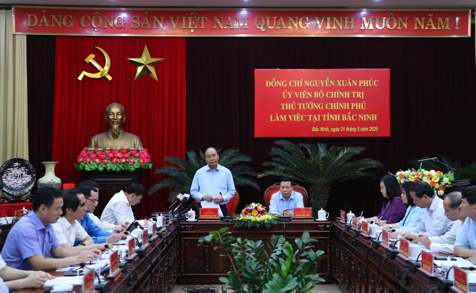 Thủ tướng Nguyễn Xuân Phúc phát biểu tại buổi làm việc với lãnh đạo tỉnh Bắc Ninh. Ảnh: VGP