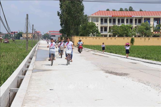 Đường giao thông tại xã Đình Tổ, huyện Thuận Thành - Ảnh TTXVN