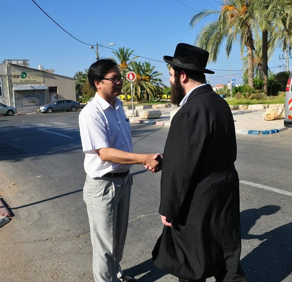 Trao đổi cùng một người Do Thái chính thống tại Kefa Habad