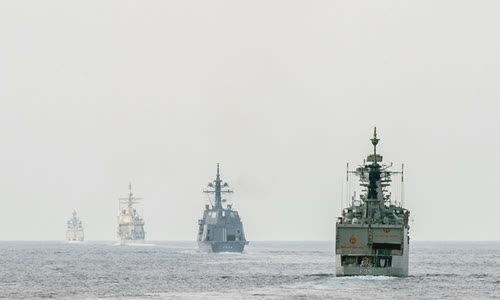 Các tàu chiến Ấn Độ, Mỹ và Nhật Bản tham gia diễn tập ở Malabar, tháng 10/2015 Ảnh: AFP