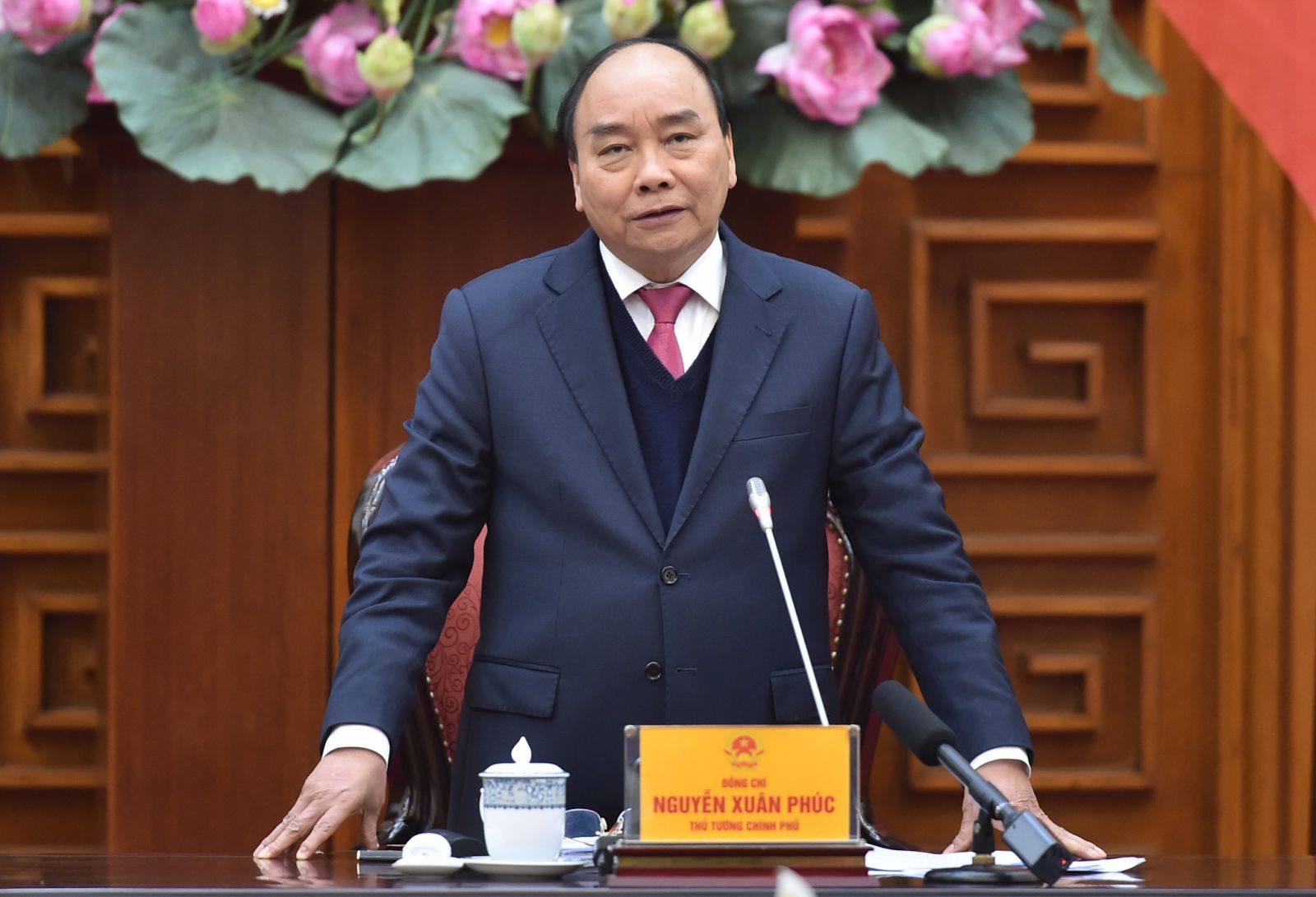 Thủ tướng Nguyễn Xuân Phúc: Tạo điều kiện tối đa cho nghiên cứu vaccine COVID-19 trong nước -<p/>Ảnh: VGP/Quang Hiếu
