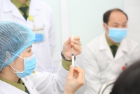 Việt Nam tiêm thử nghiệm vắc xin COVID-19 liều cao nhất