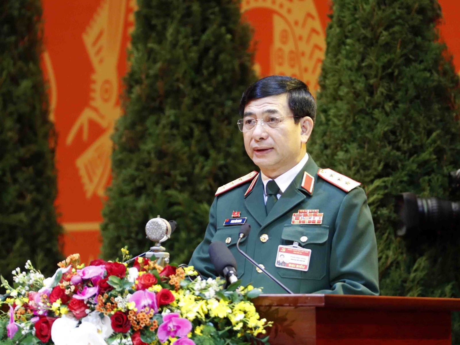 Thượng tướng Phan Văn Giang, Ủy viên Trung ương Đảng, Ủy viên Thường vụ Quân ủy Trung ương, Tổng Tham mưu trưởng Quân đội nhân dân Việt Nam, Thứ trưởng Bộ Quốc phòng