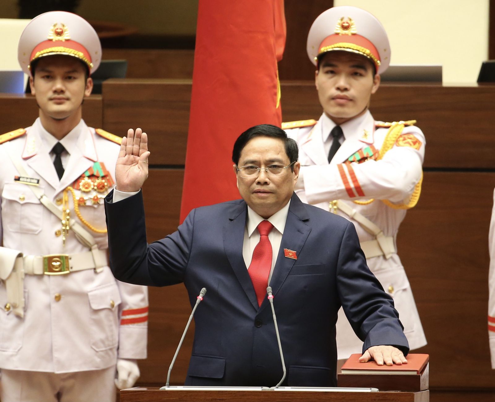 Tân Thủ tướng Chính phủ Phạm Minh Chính tuyên thệ nhậm chức.