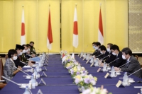 Đang có quan hệ hữu hảo, vì sao Nhật Bản vẫn “nắn gân” Trung Quốc ở Biển Đông?