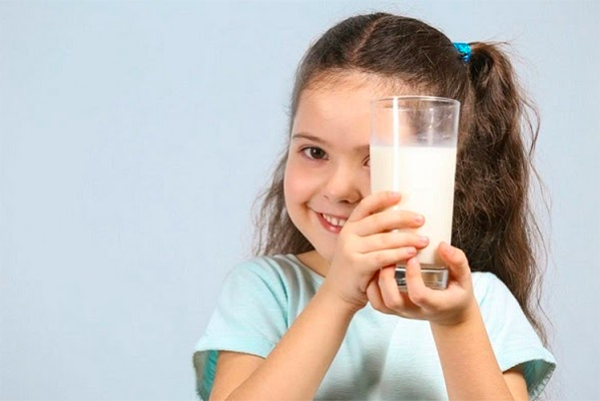 Mỗi ngày 1 ly sữa tươi Úc giúp trẻ phát triển toàn diện
