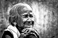 Nụ cười của người mẹ Việt Nam