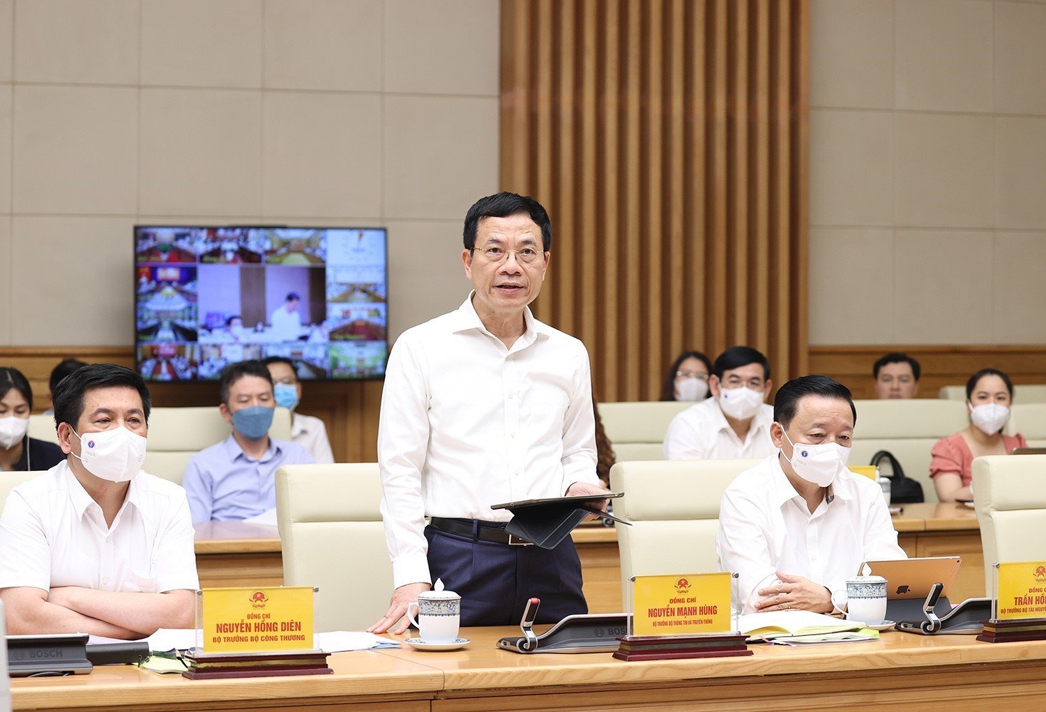 Bộ trưởng Bộ Thông tin và Truyền thông Nguyễn Mạnh Hùng cho biết, sẽ có nhiều chính sách mới về chuyển đổi số, kinh tế số.