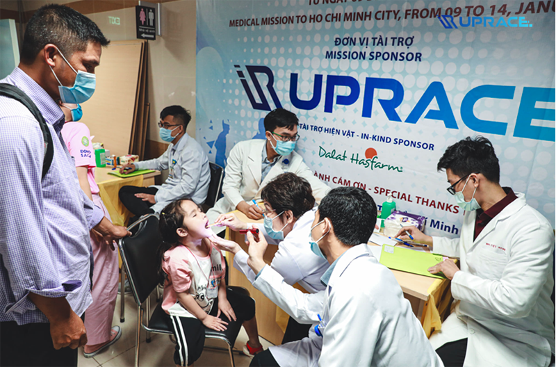 UpRace 2020 đã giúp 127 trẻ em hở hàm ếch được khám sàng lọc và 109 bé được điều trị miễn phí