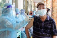 TIN NÓNG CHÍNH PHỦ: Thủ tướng yêu cầu tăng cường công tác tiêm chủng, kiểm soát biến chủng mới Omicron