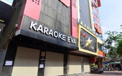 “Kiệt sức” vì COVID-19, dịch vụ karaoke, vũ trường cần điều kiện gì khi mở lại?
