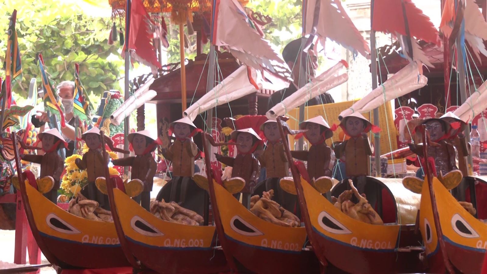 Lễ khao lề thế lính Hoàng Sa được tổ chức không phải chỉ ở đất đảo Lý Sơn, mà còn ở nhiều nơi khác dọc ven biển Quảng Ngãi.