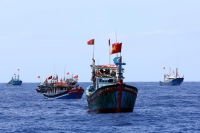 Phản đối lệnh cấm đánh bắt cá của Trung Quốc: Biển ta, ta cứ vẫy vùng…