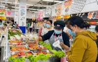 Siêu thị đồng loạt giảm giá thực phẩm