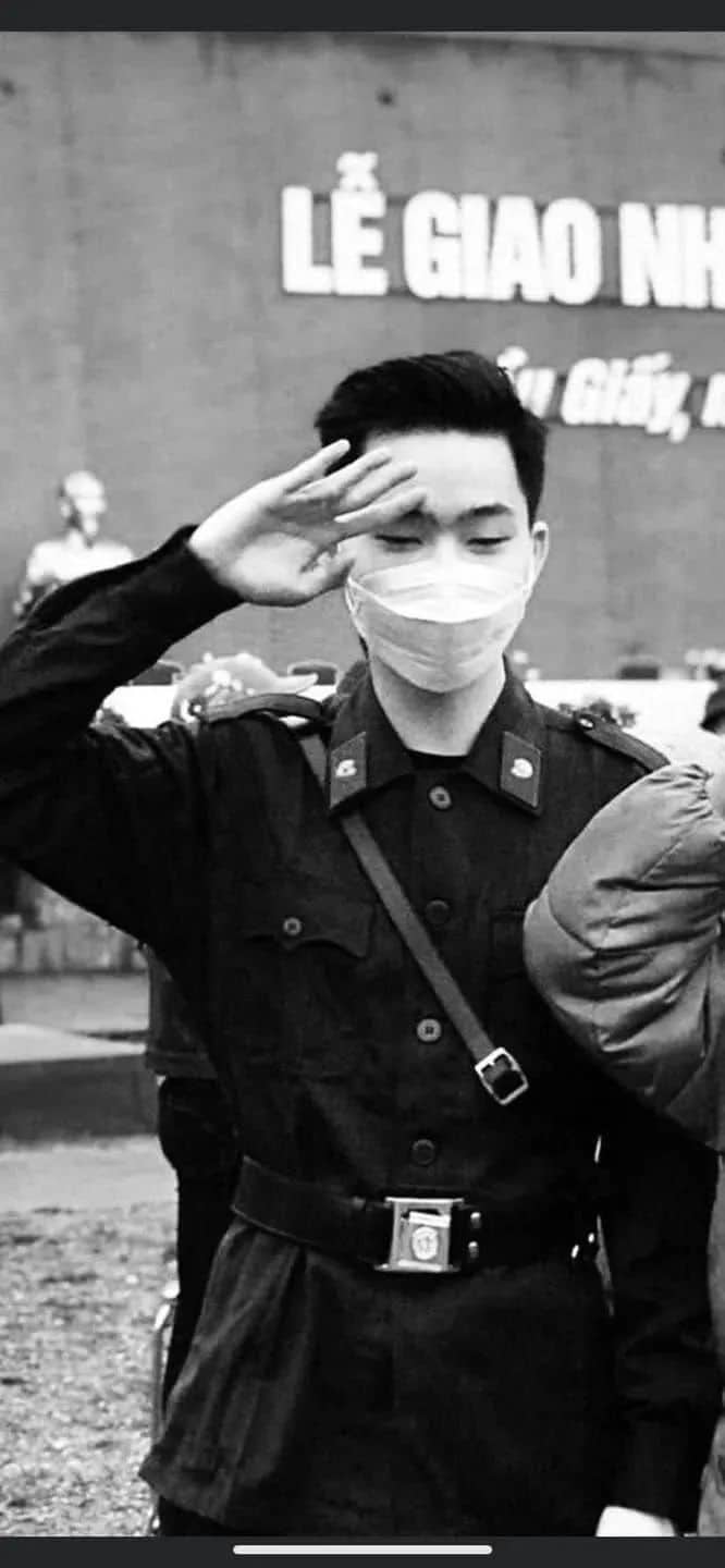 Truy thăng cấp bậc hàm từ Binh nhì lên Hạ sỹ đối với đồng chí Nguyễn Đình Phúc, chiến sỹ nghĩa vụ. Nguồn: MXH