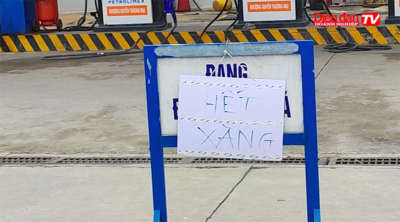 Tình trạng hết xăng cục bộ đang diễn ra tại Hà Nội. 